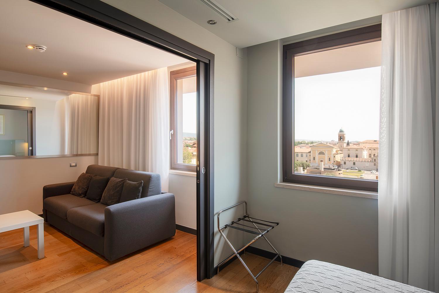 Hotel Verona Luaran gambar