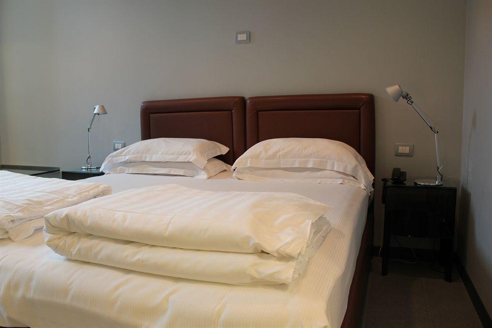 Hotel Verona Luaran gambar