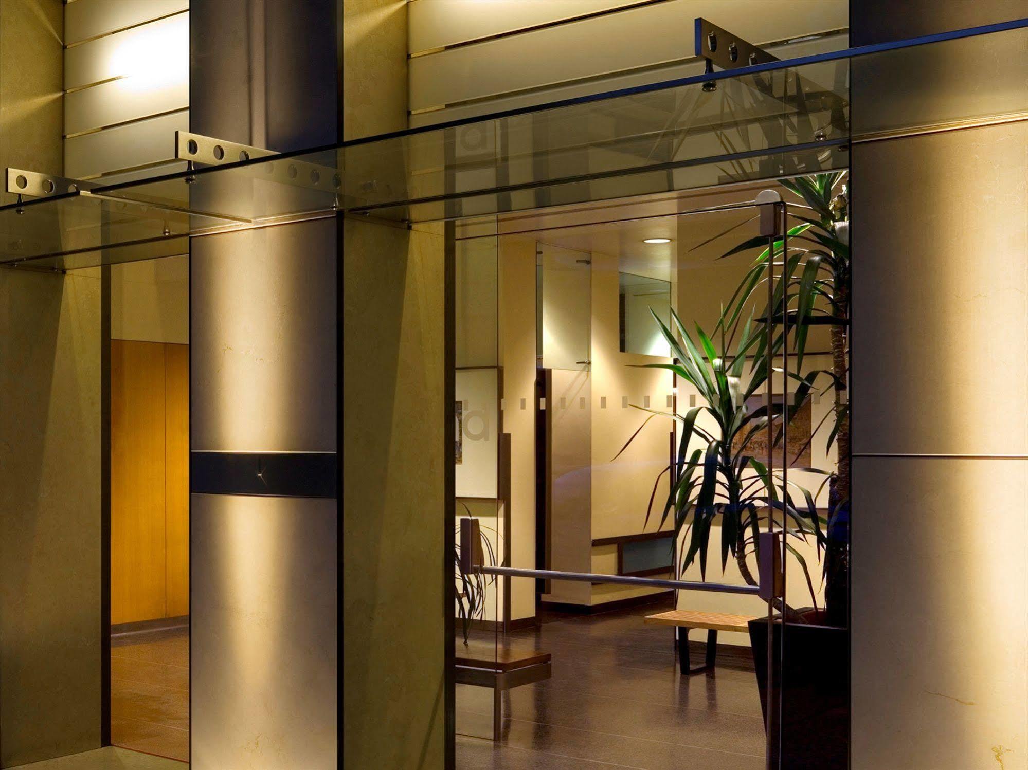 Hotel Verona Luaran gambar