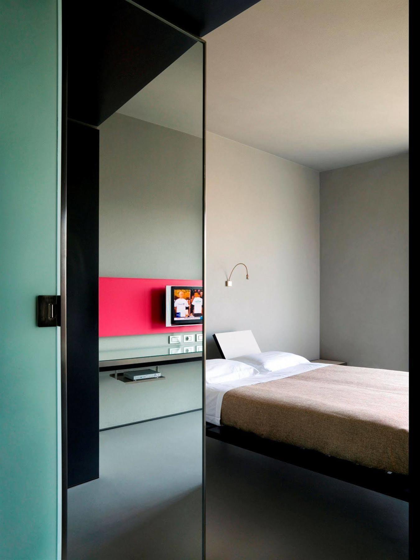 Hotel Verona Luaran gambar